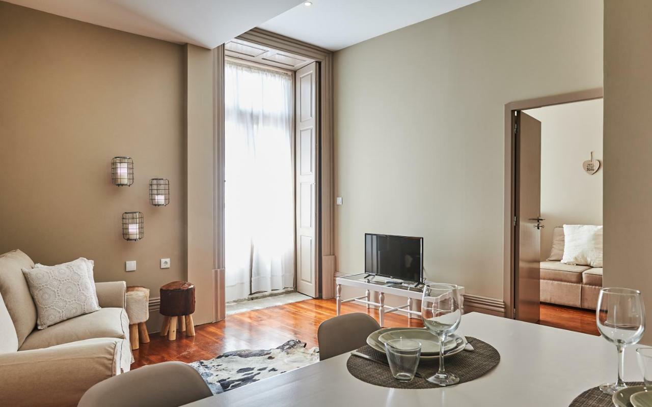 Sunday'S In Oporto Porto Exterior photo
